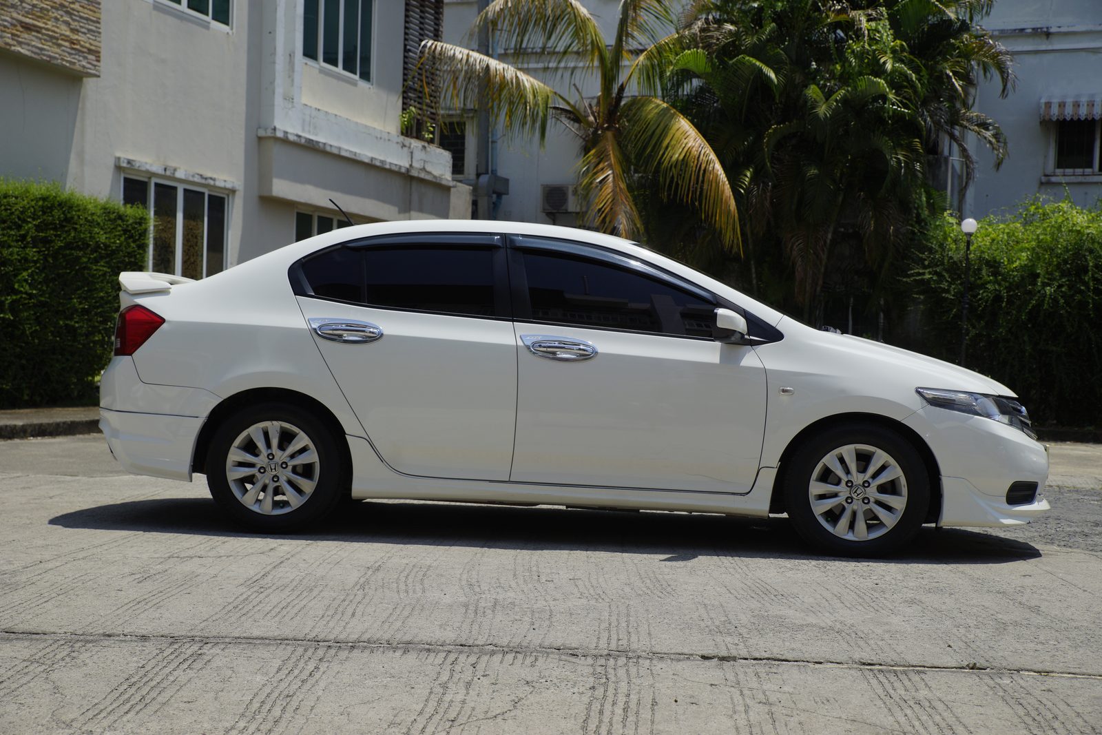 Honda City 2012 — аренда авто