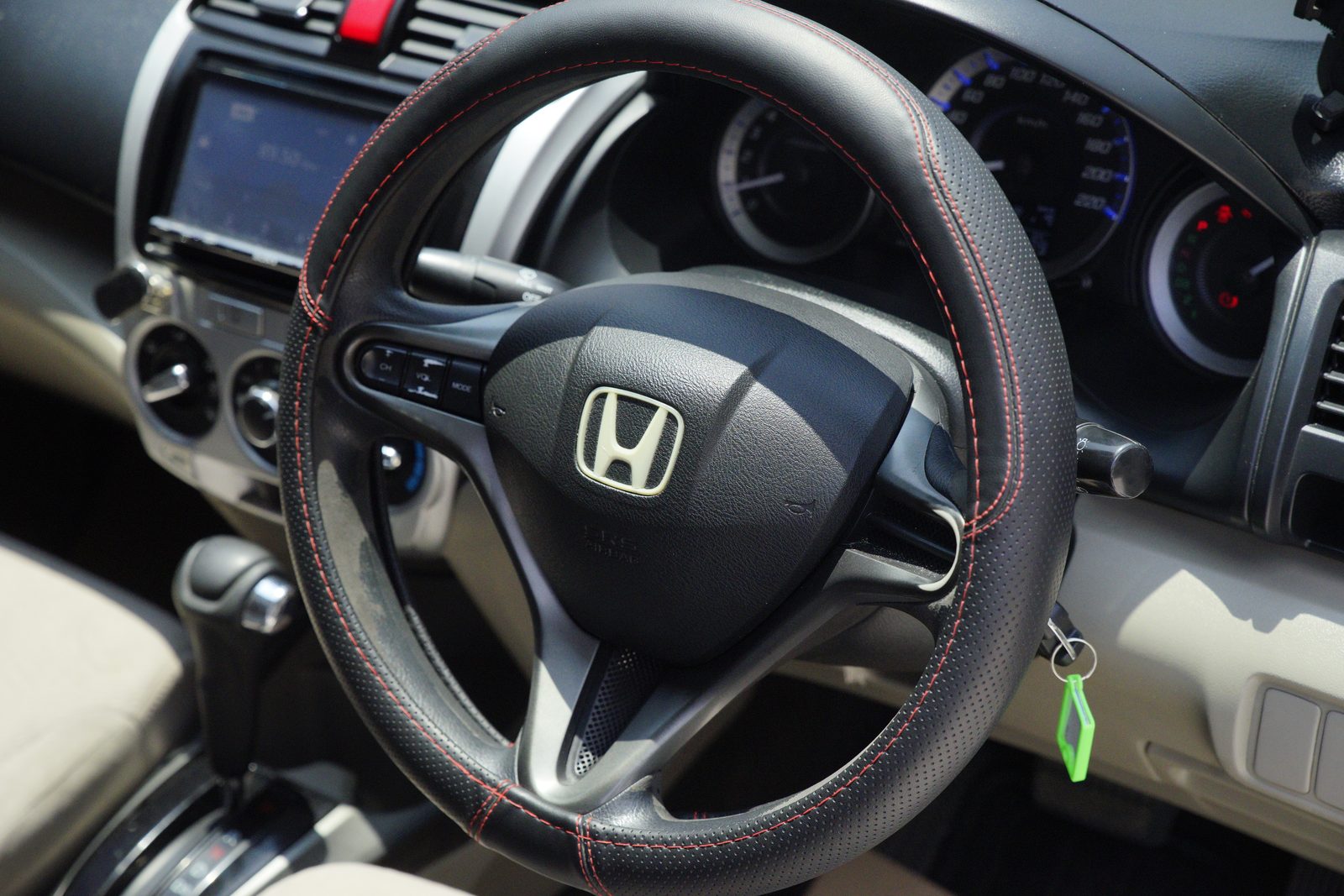 Honda City 2012 — аренда авто