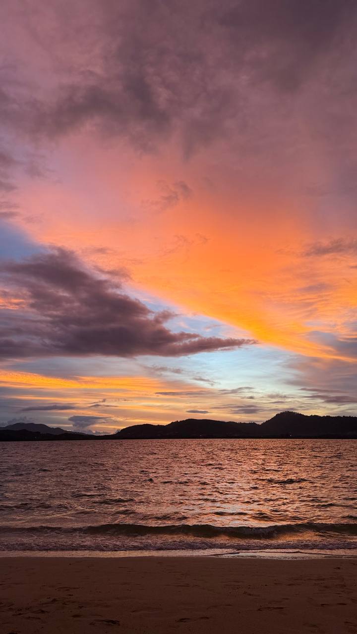 Krabi Tropical Paradise — Calm Sea & Sunset