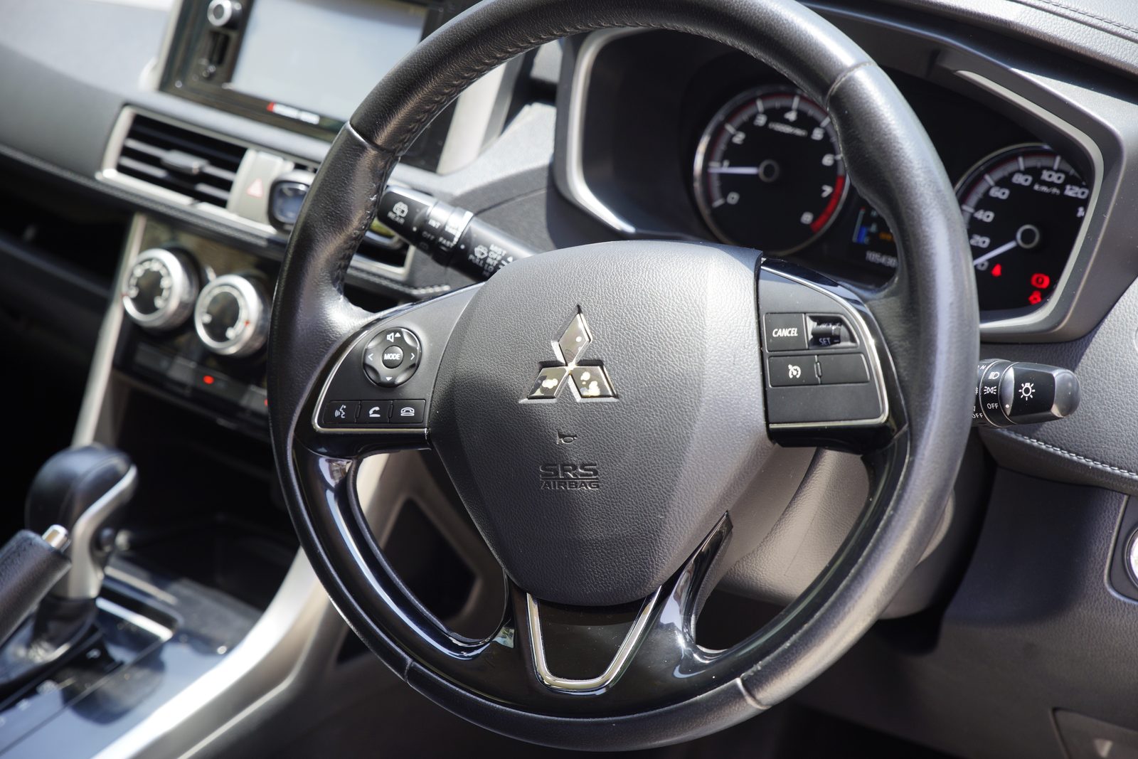 Mitsubishi Xpander 2019 — аренда авто