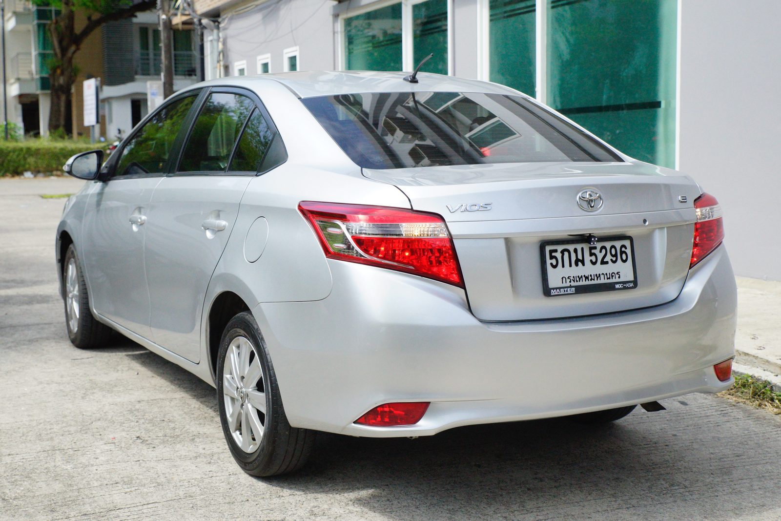 Toyota Vios 2016 — car rental
