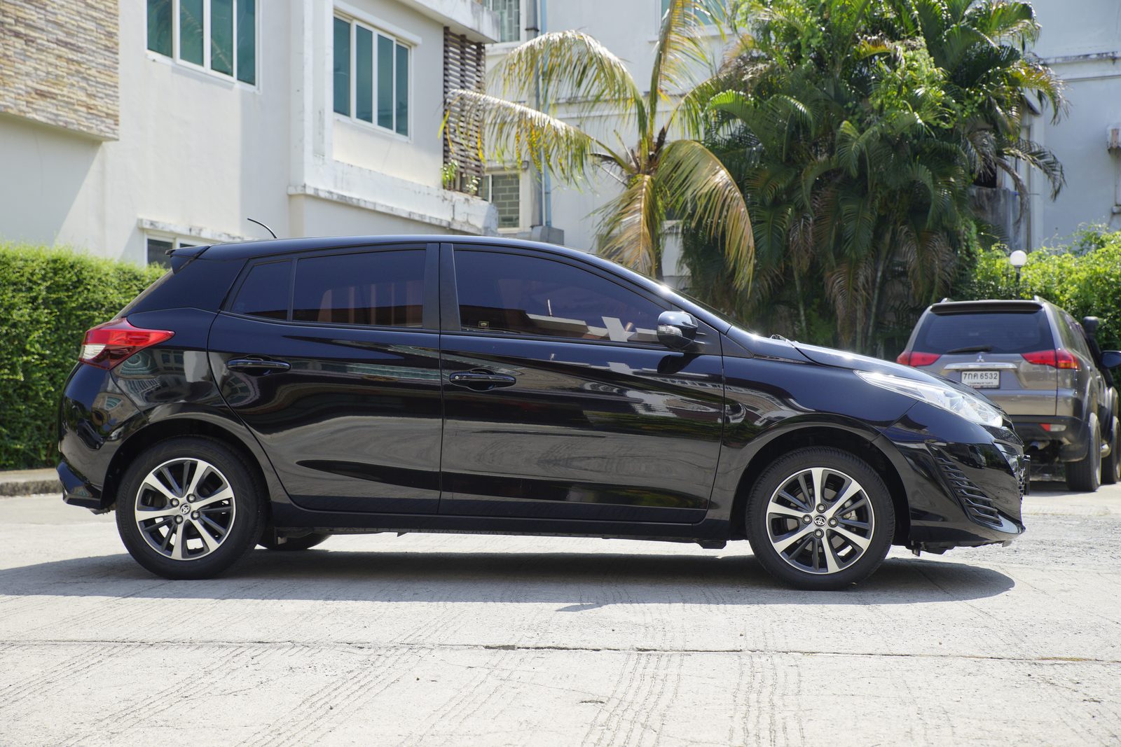 Toyota Yaris 2020 — car rental