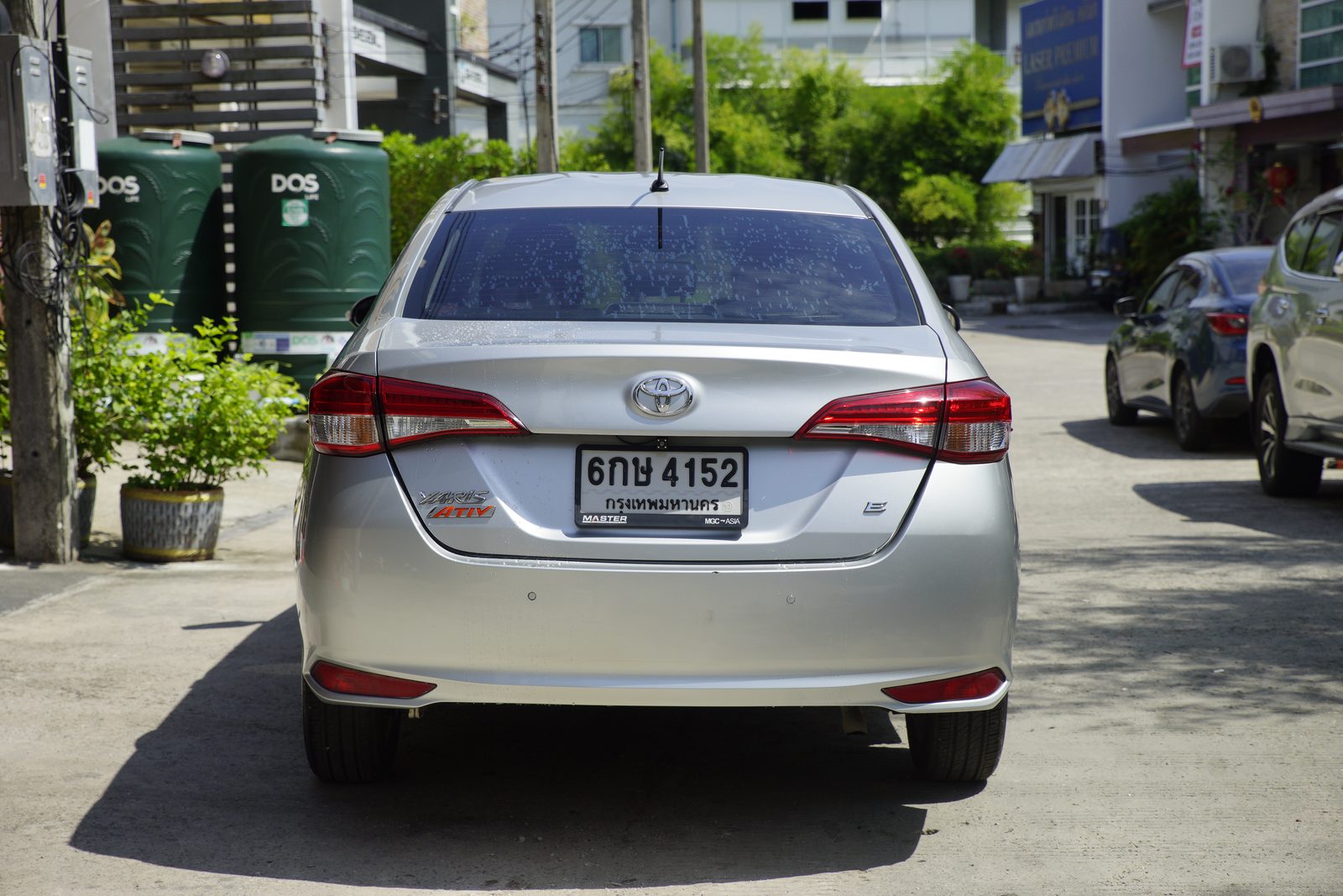Toyota Yaris Ativ 2017, silver — car rental