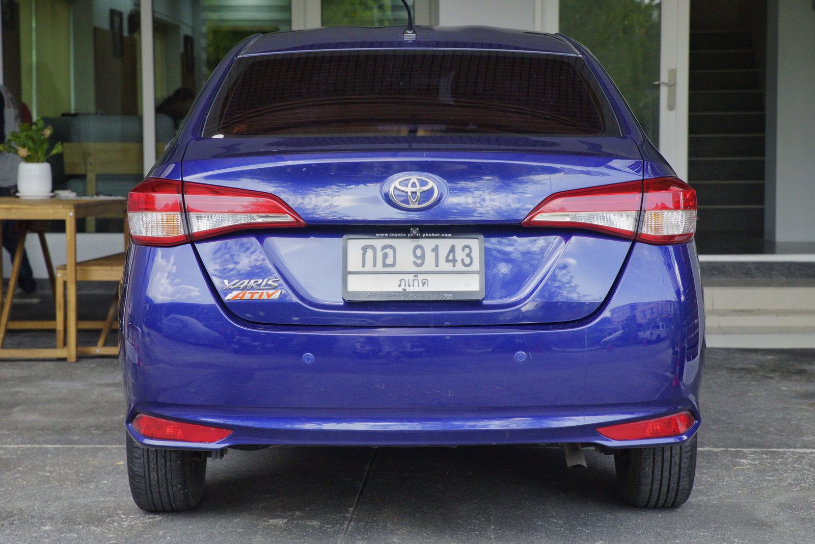Toyota Yaris Ativ 2017, blue — car rental