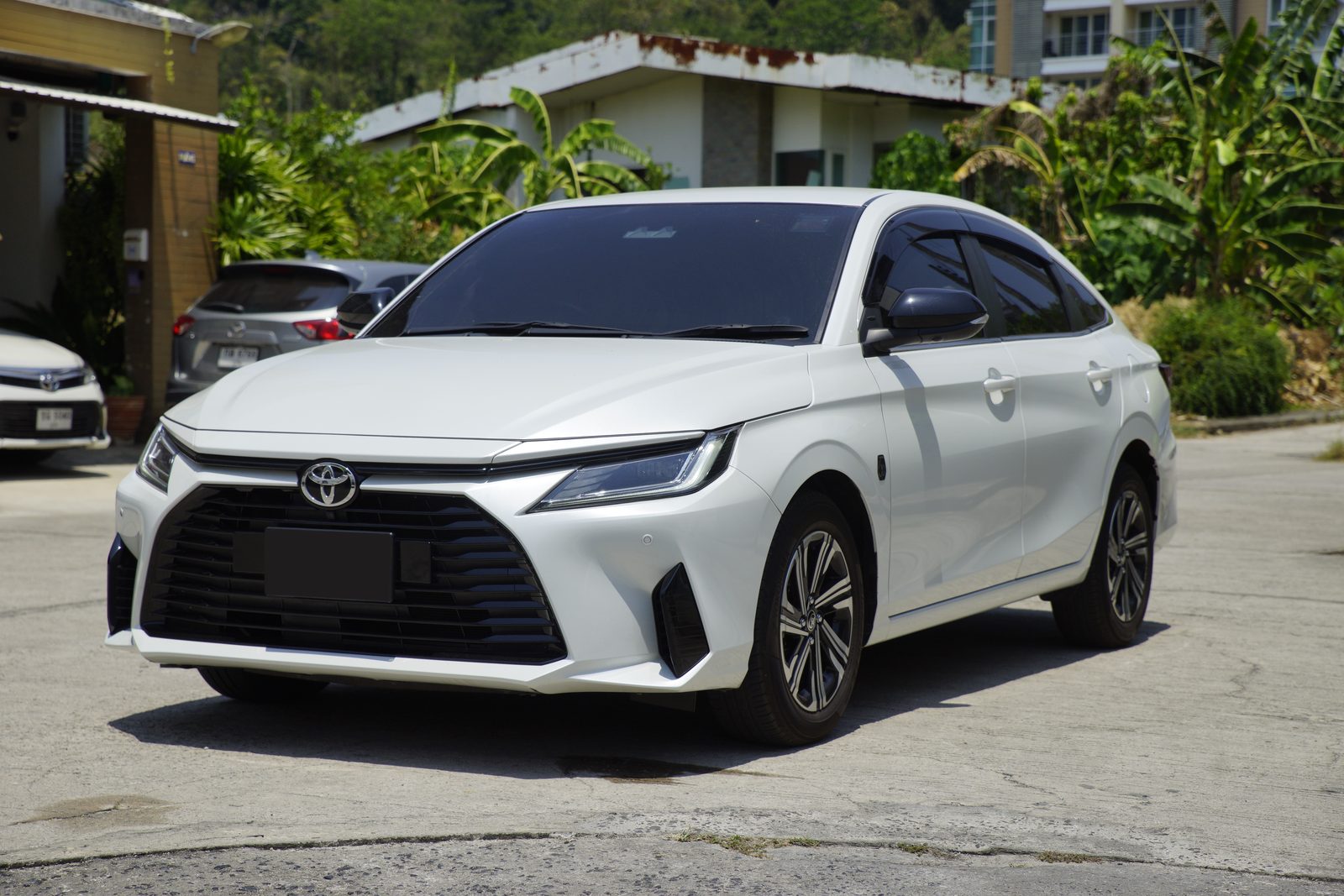 Toyota Yaris Ativ Premium 2023 — car rental